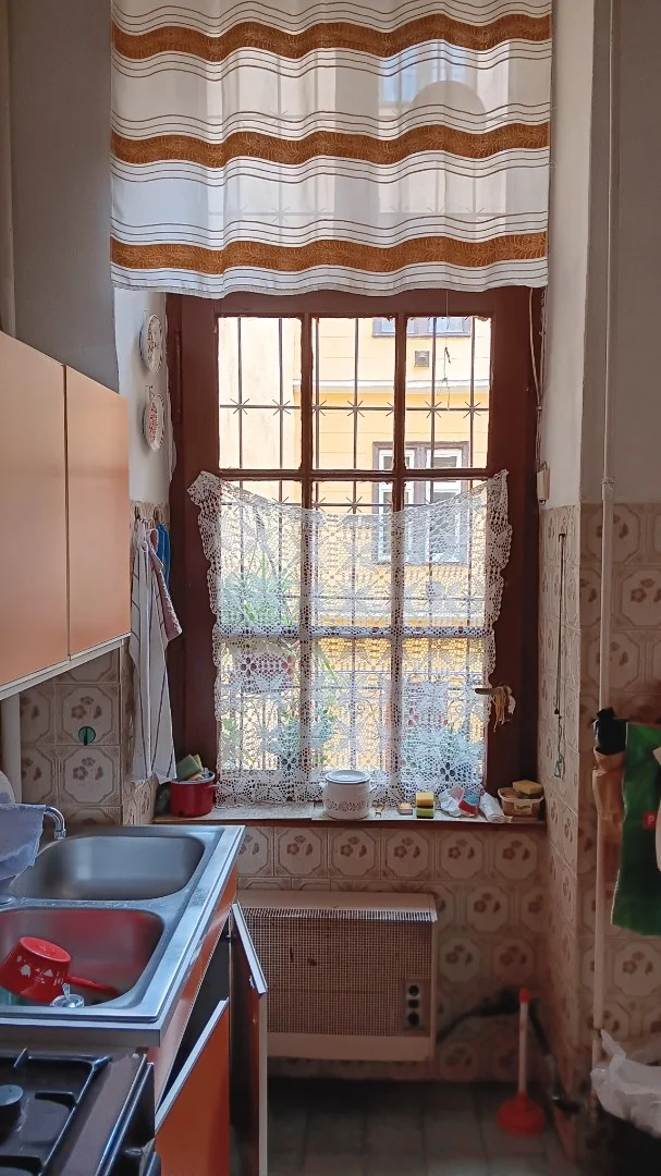 Eladó tégla lakás Budapest 06. ker. Podmaniczky u