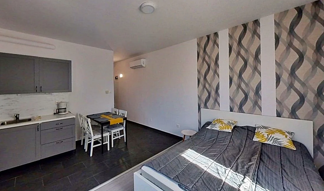 Eladó hotel, szálloda iroda / üzlet / kereskedelmi / szolgáltató Gyula Tiborcz utca - Kép 12