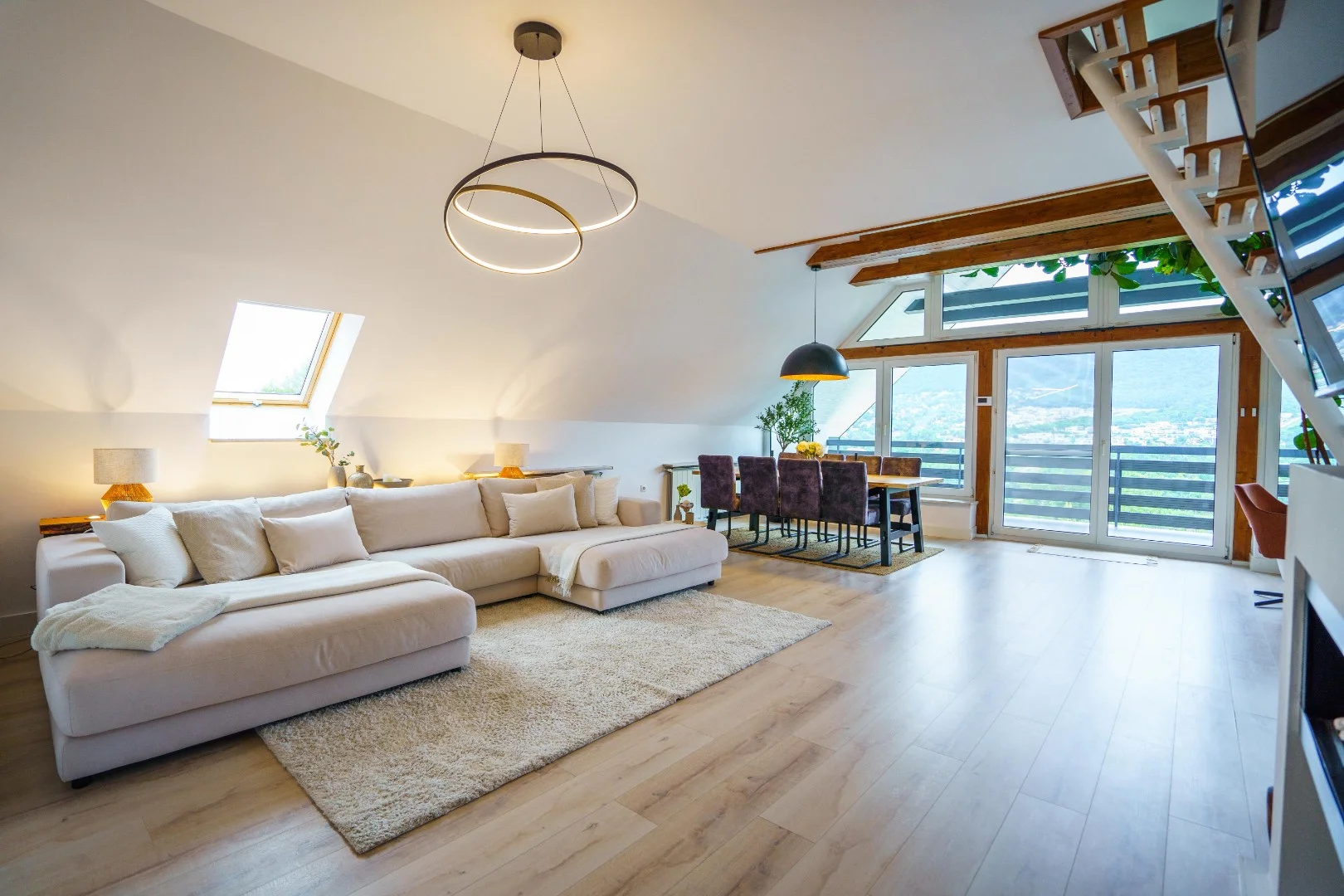 Eladó családi ház Budapest 03. ker. - Kép 3