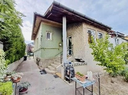 Eladó családi ház Budapest 15. ker. - Kép 8