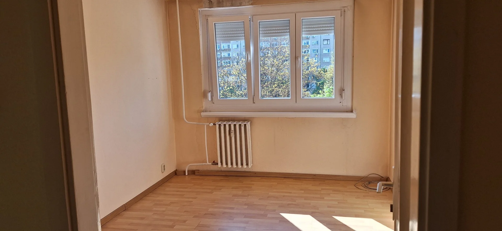 Eladó panel lakás Budapest 03. ker. Hatvany Lajos - Kép 4
