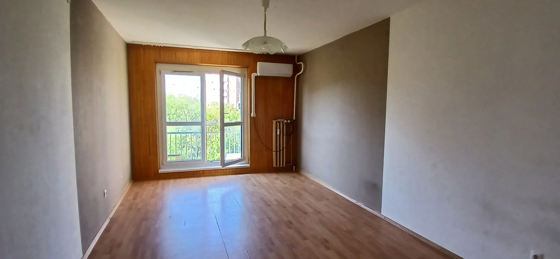 Eladó panel lakás Budapest 03. ker. Gyűrű