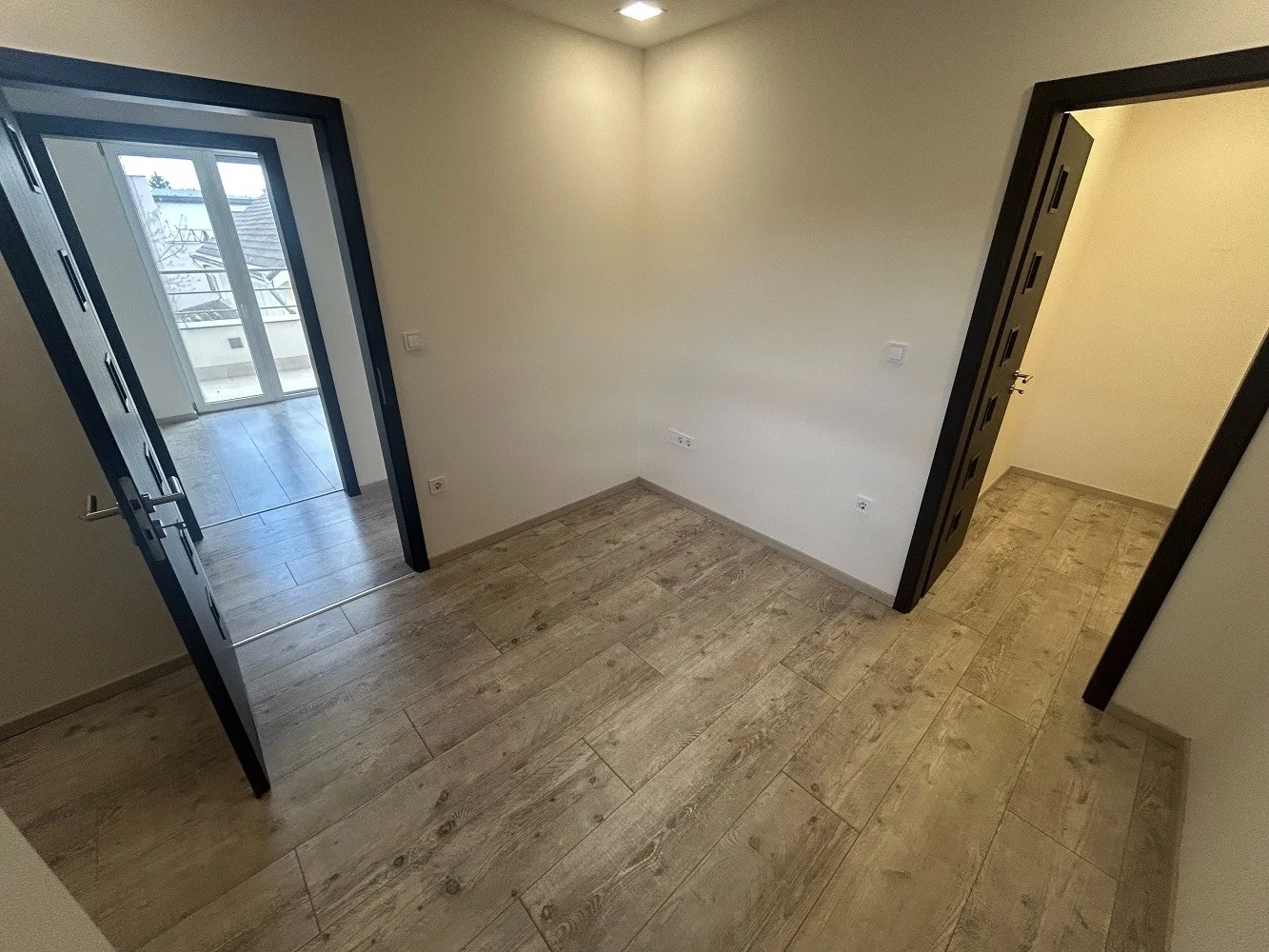 Eladó tégla lakás Debrecen - Kép 12