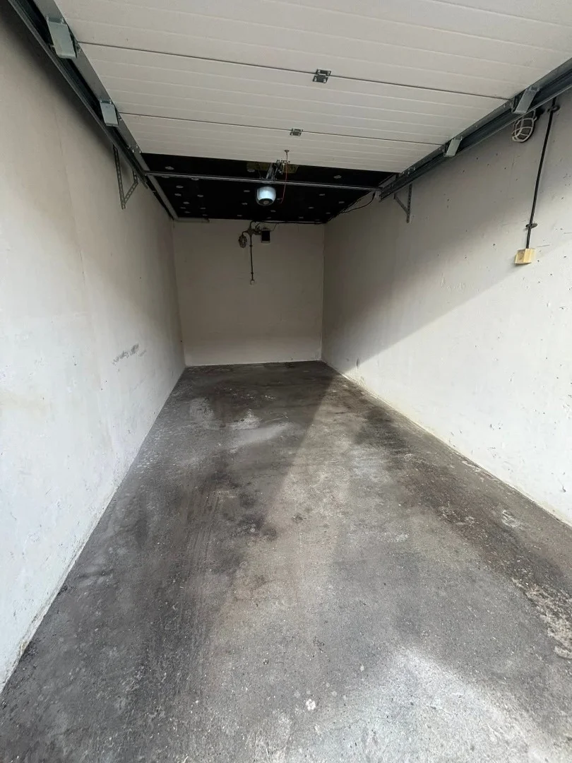 Eladó garázs garázs / beálló Pécs Bokor