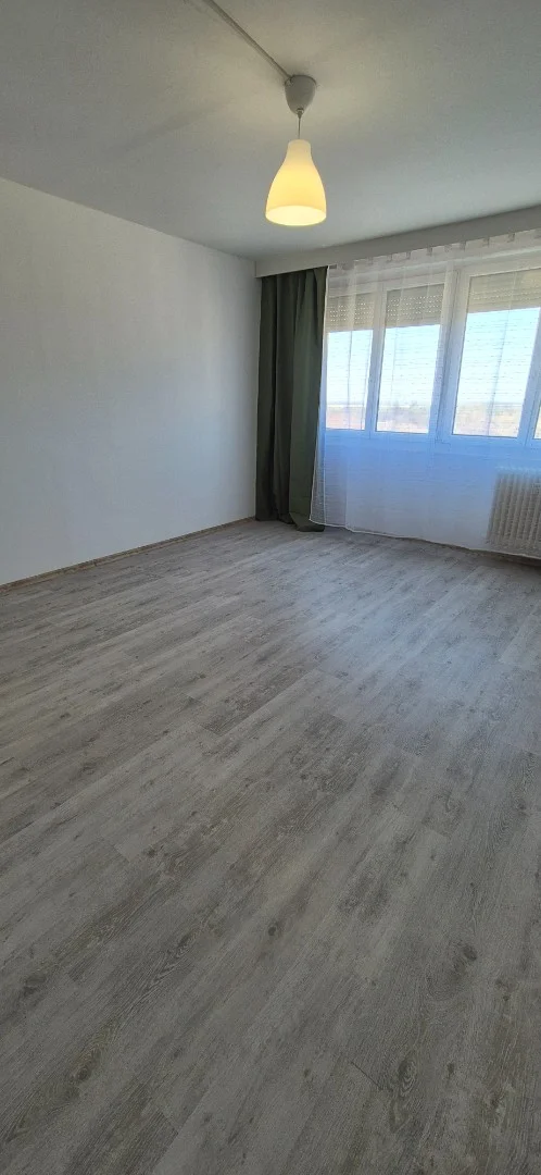 Eladó panel lakás Dunaújváros Mátyás Király út - Kép 2