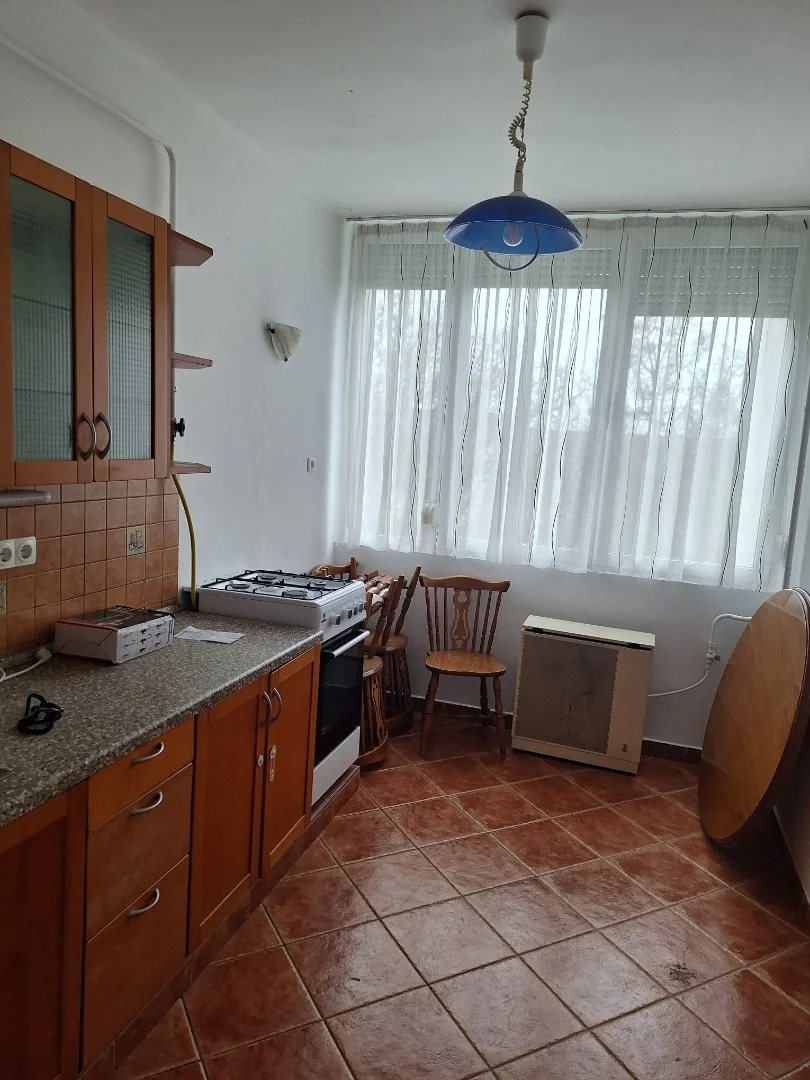 Kiadó tégla lakás Veszprém Egry József