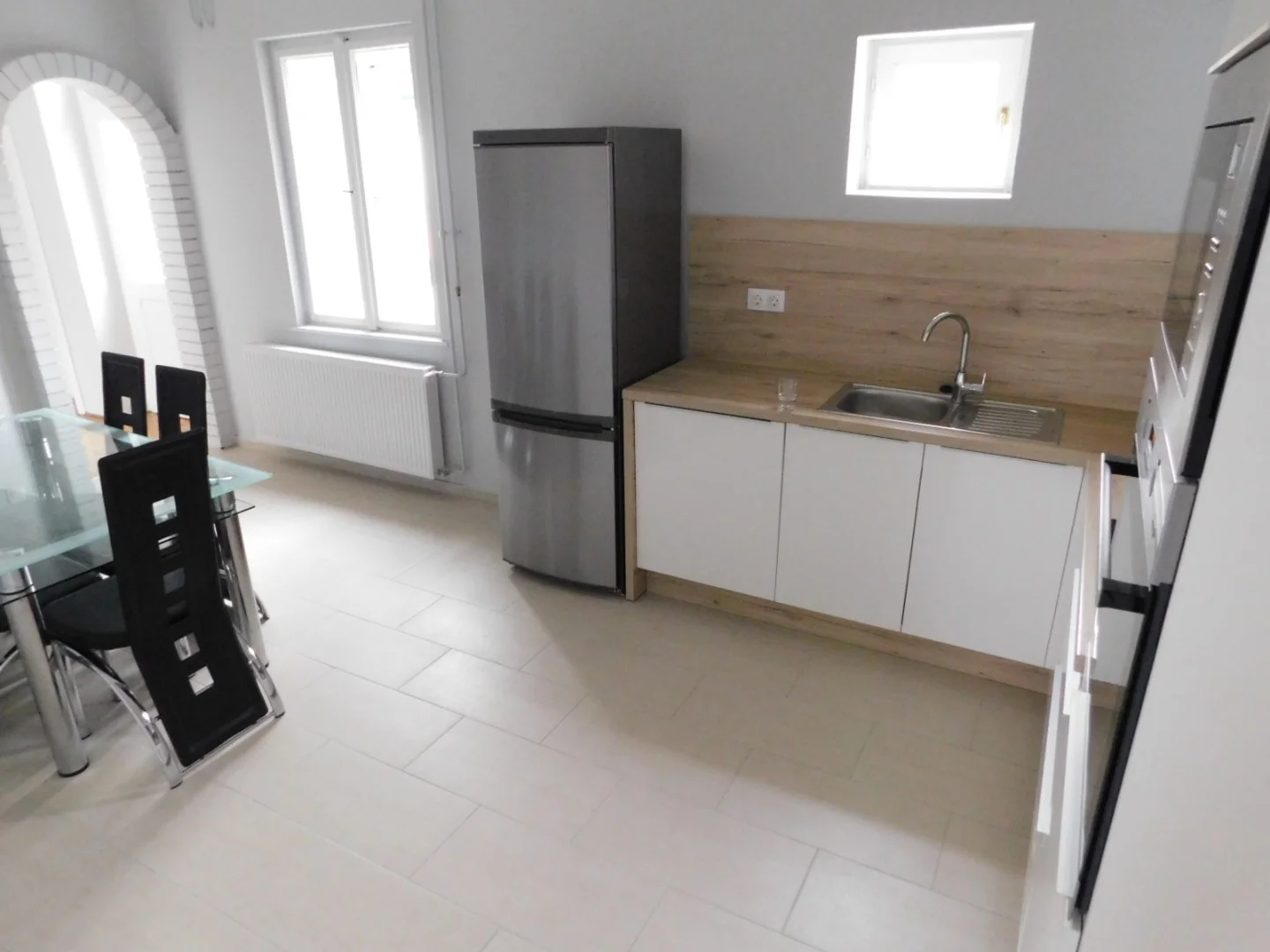 Kiadó tégla lakás Pécs Hungária utca - Kép 2