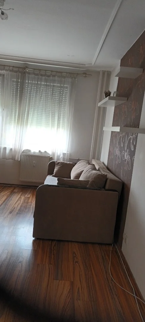 Kiadó panel lakás Budapest 15. ker. Erdőkerüló u. - Kép 2