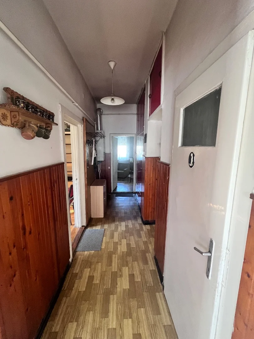 Eladó családi ház Győr Virág ut - Kép 10