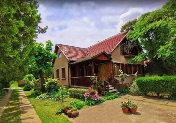 Eladó családi ház Dánszentmiklós Dózsa György utca