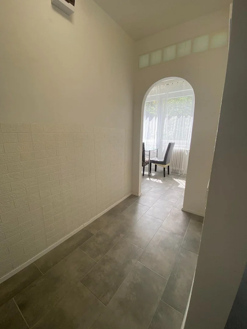 Kiadó panel lakás Dunaújváros Római körút - Kép 9