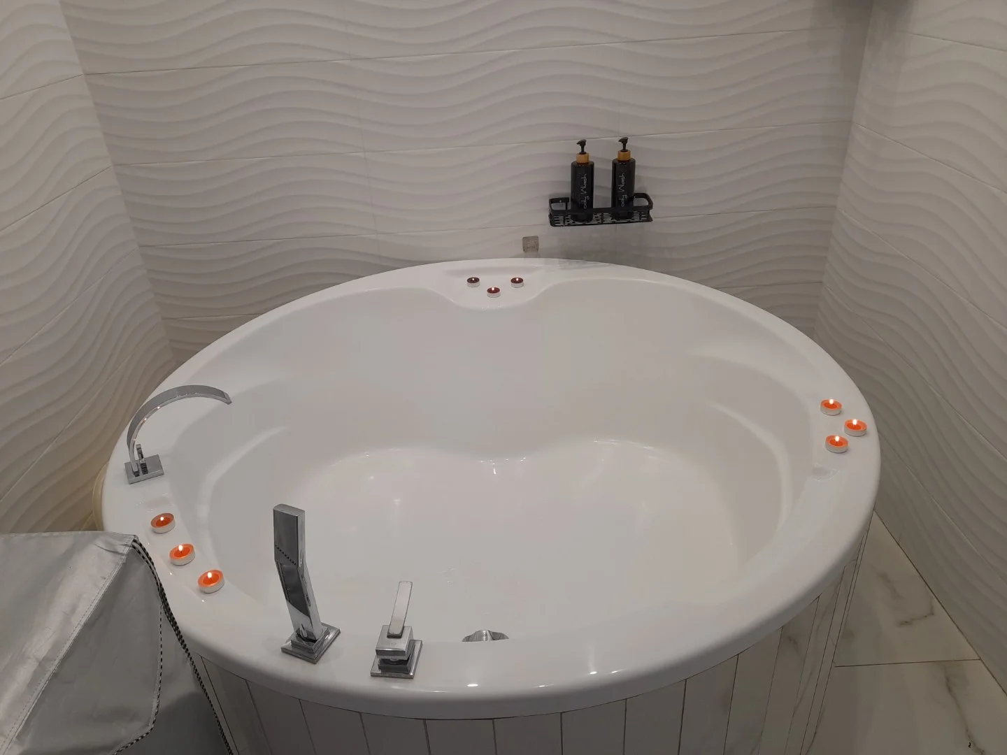 Eladó tégla lakás Paks