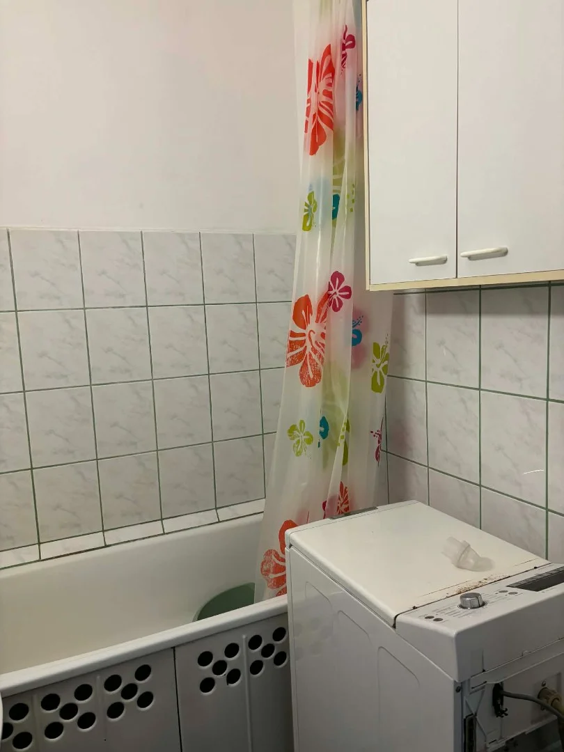 Eladó panel lakás Szeged Lomnici utca - Kép 9