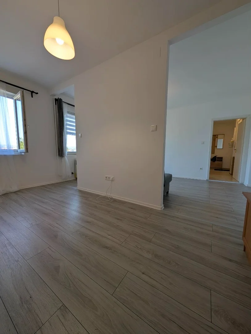 Kiadó tégla lakás Pécs Endre - Kép 7