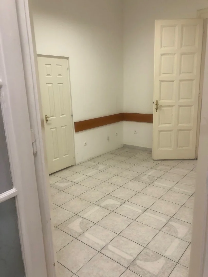 Kiadó tégla lakás Budapest 05. ker. Kossuth Lajos tér - Kép 7