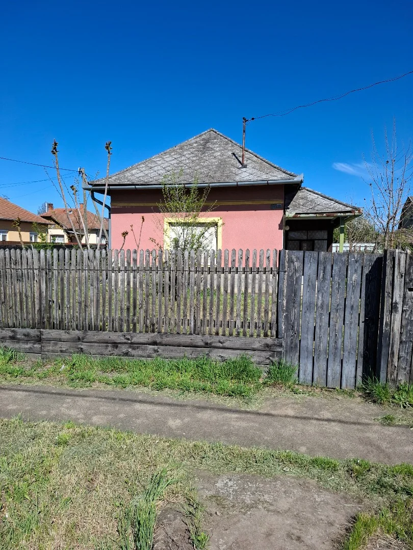 Eladó családi ház Kisújszállás Ady Endre utca