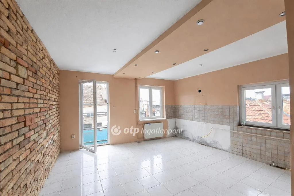 Eladó tégla lakás Budapest 21. ker.