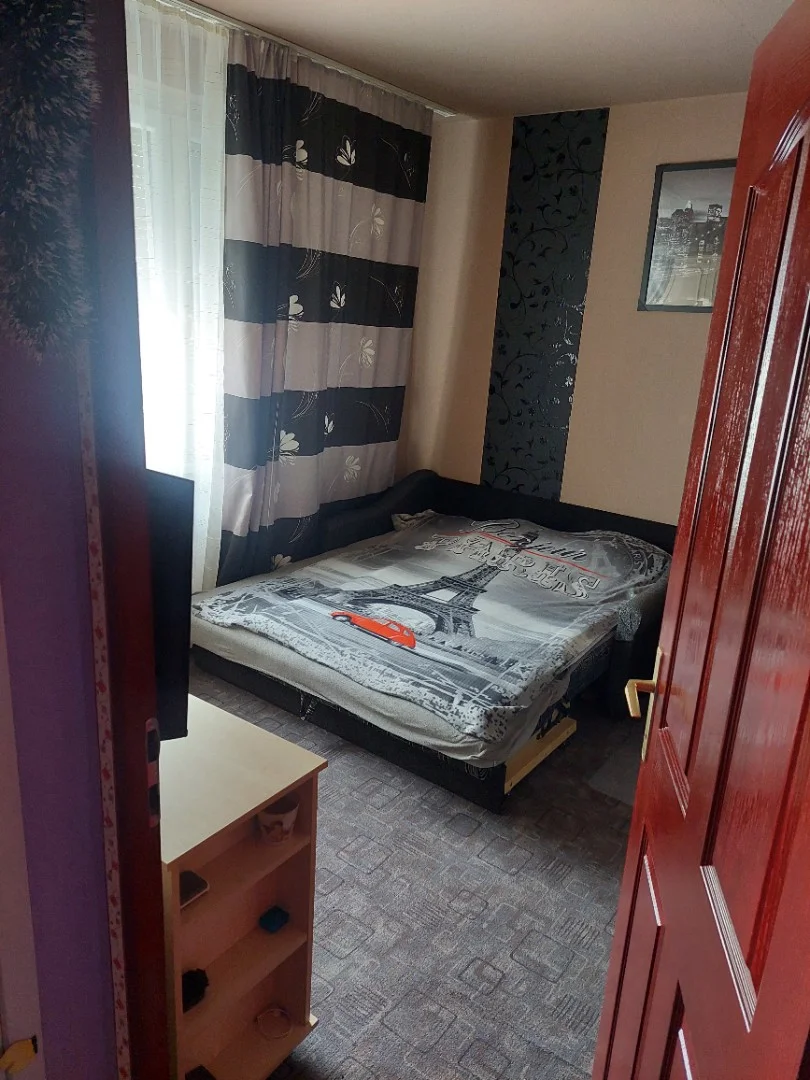 Eladó panel lakás Oroszlány Táncsics udvar - Kép 5
