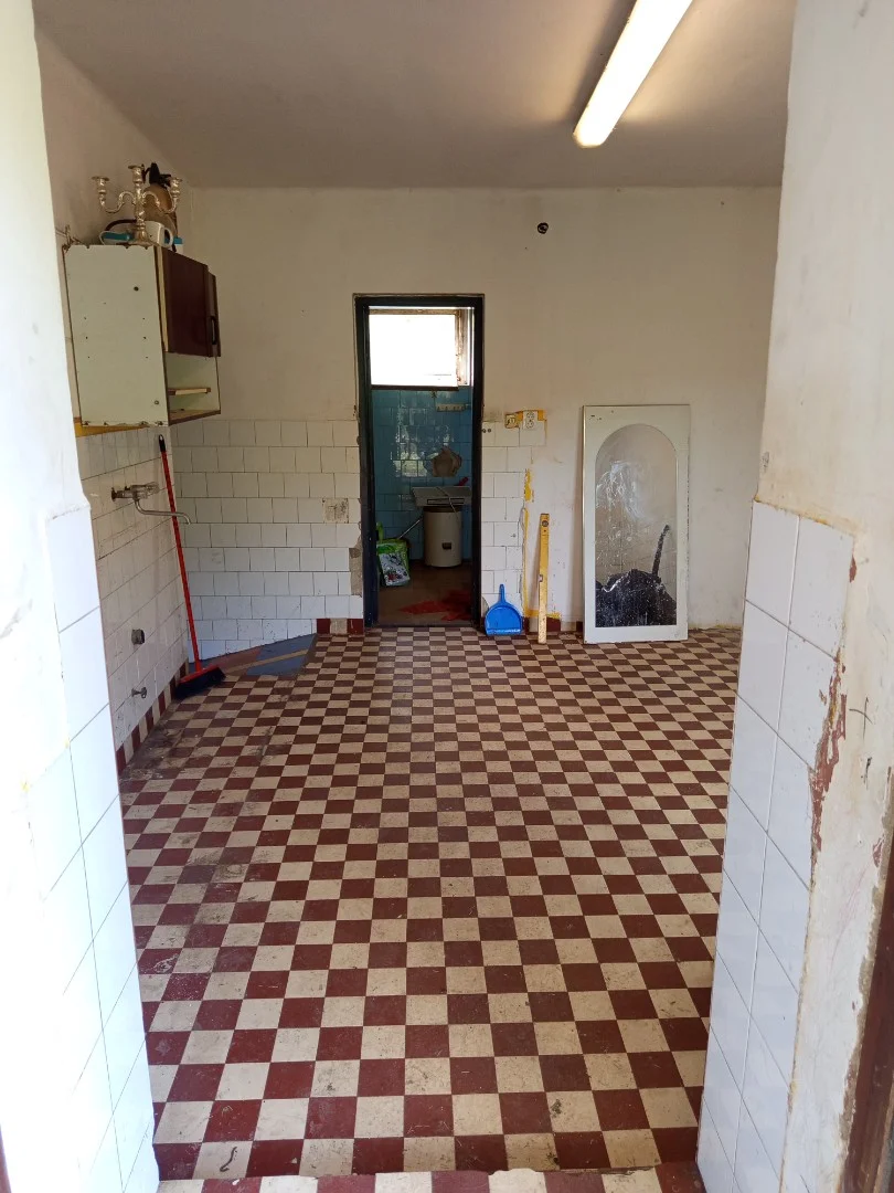 Eladó családi ház Szőc Domb utca - Kép 5