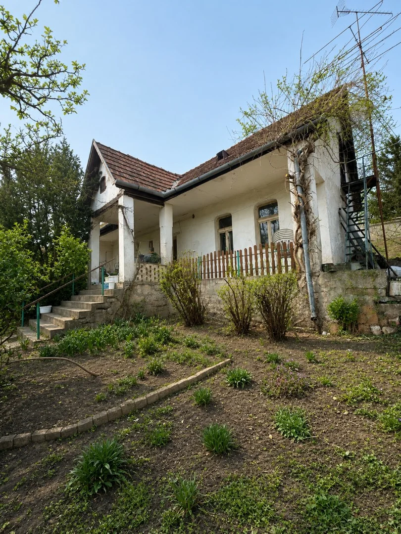 Eladó családi ház Csabdi - Kép 2