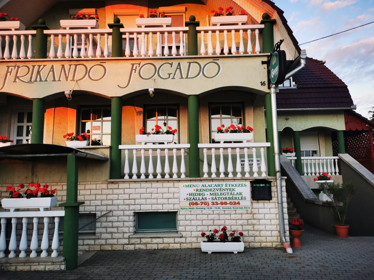 Eladó hotel, szálloda iroda / üzlet / kereskedelmi / szolgáltató Jászapáti József Attila u - Kép 6