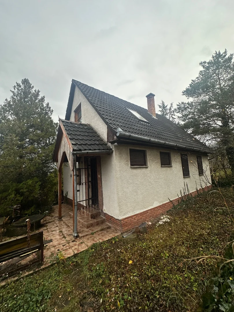 Eladó önálló nyaraló nyaraló / üdülő Esztergom Juhász József utca