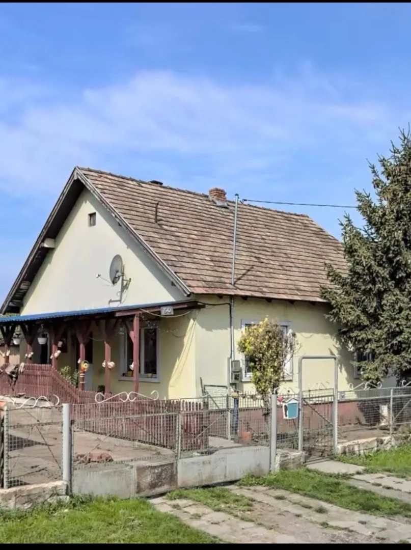 Eladó családi ház Bicske Kinizsi utca
