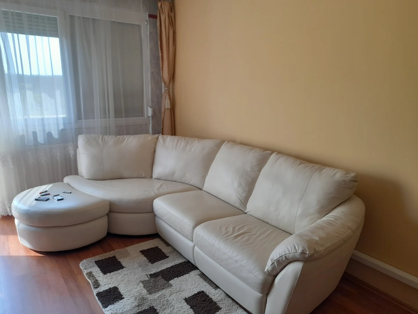 Kiadó panel lakás Százhalombatta Erkel Ferenc krt