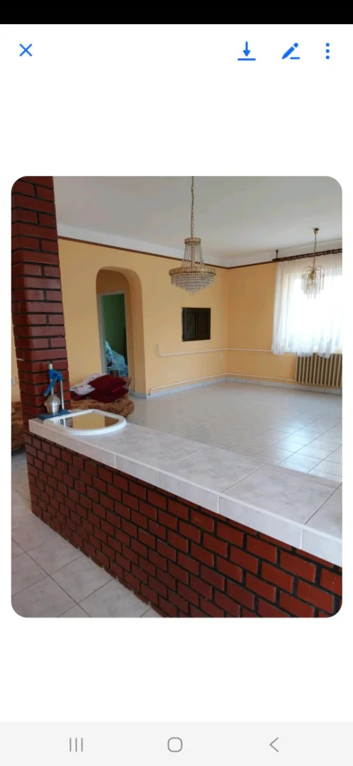 Eladó családi ház Jenő Fő utca