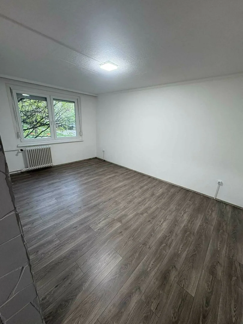 Kiadó panel lakás Miskolc Herman Ottó utca