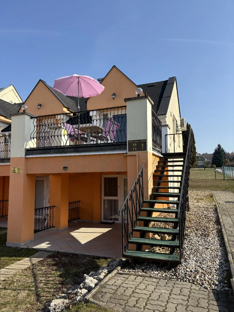 Eladó üdülőházas nyaraló / apartman nyaraló / üdülő Cserszegtomaj Sümegi út