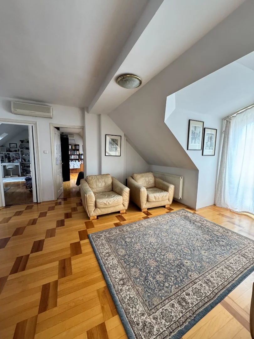 Eladó tégla lakás Pécs Garay