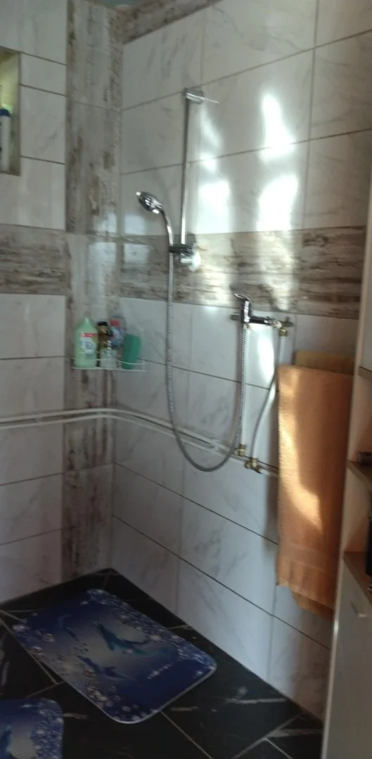 Eladó családi ház Várong Béke utca - Kép 14