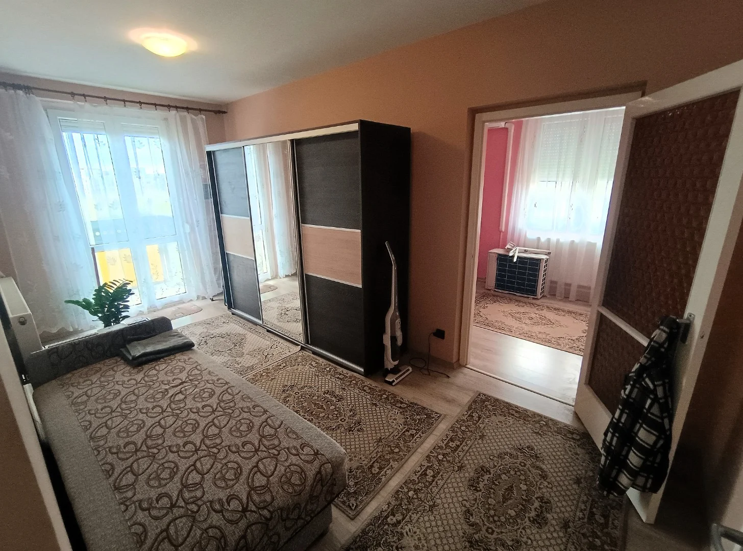 Eladó panel lakás Debrecen Kartács utca - Kép 11