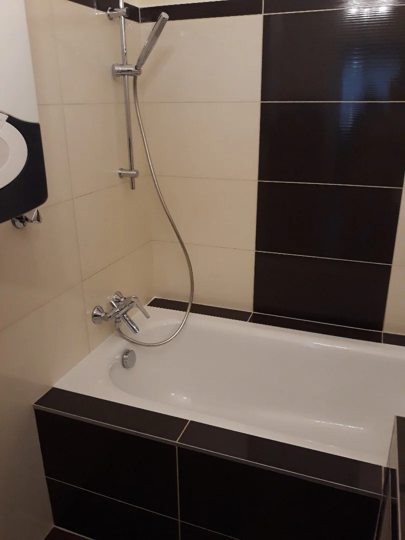 Kiadó tégla lakás Budapest 06. ker. Délibáb u - Kép 2