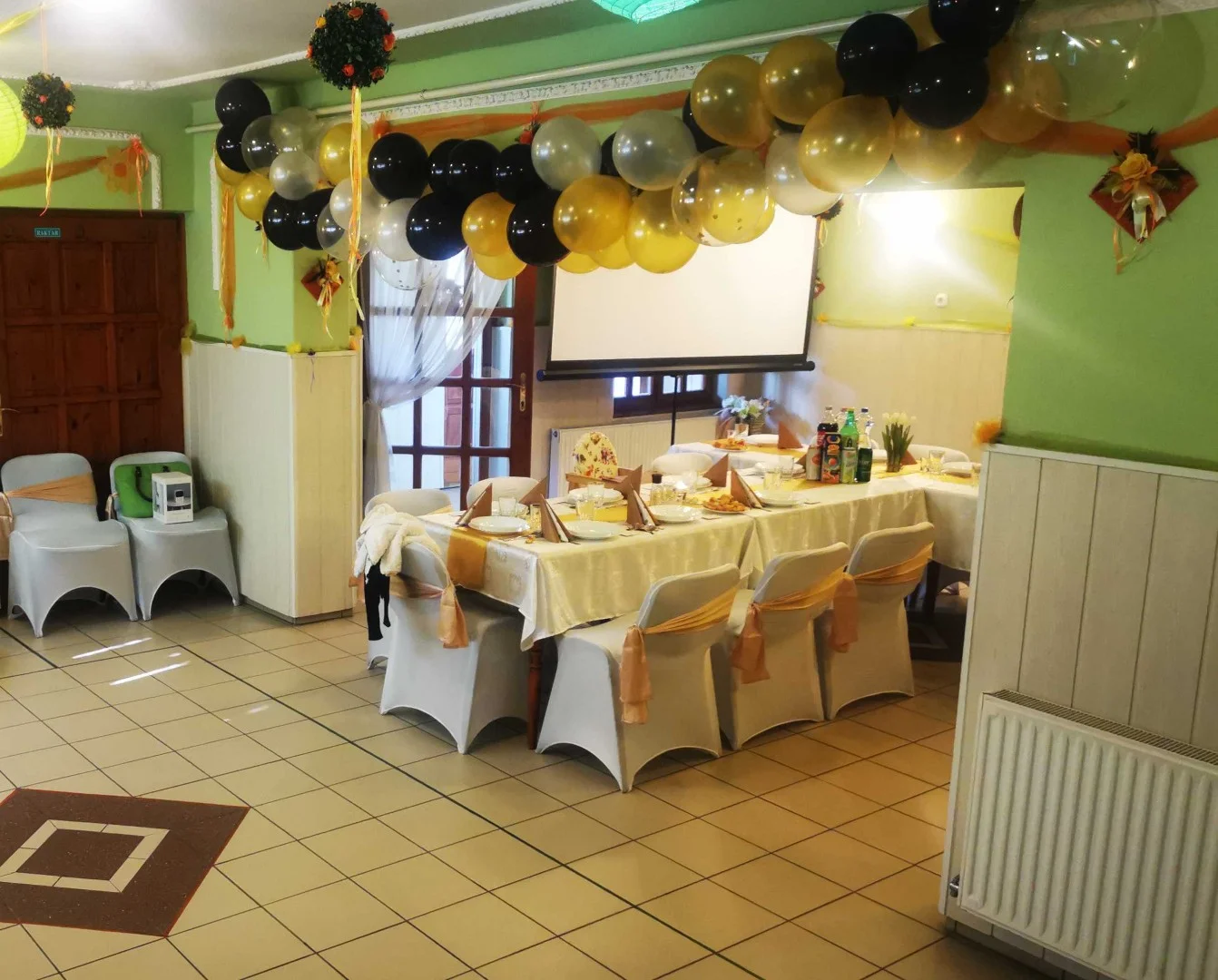 Eladó hotel, szálloda iroda / üzlet / kereskedelmi / szolgáltató Jászapáti József Attila u - Kép 9