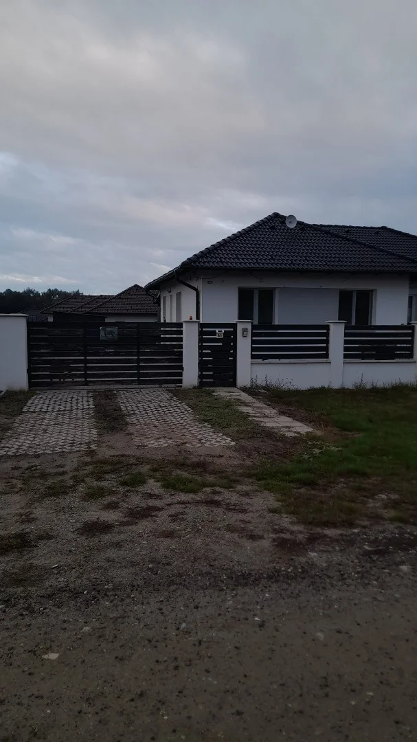 Eladó családi ház Vácrátót Örs Vezér út - Kép 2
