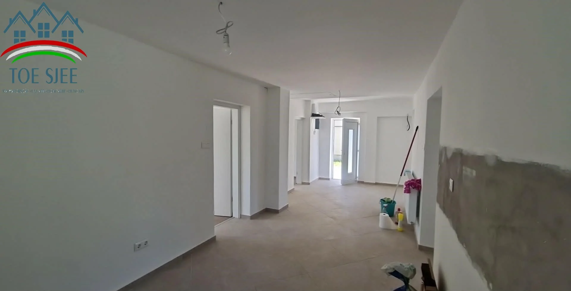 Eladó családi ház Abádszalók - Kép 11