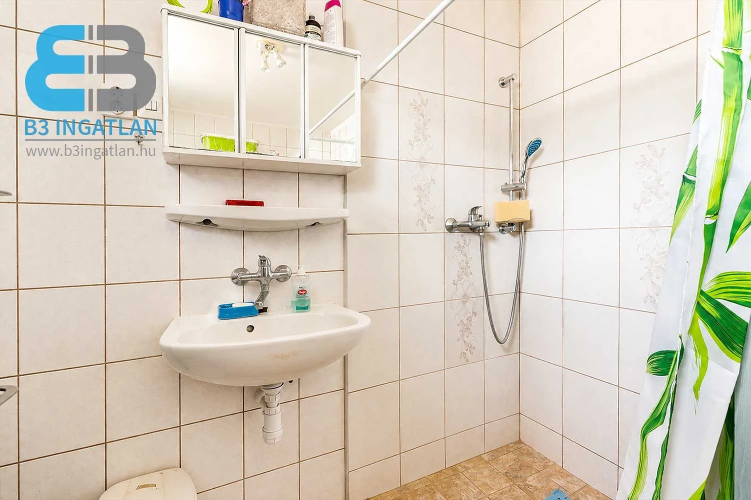 Eladó családi ház Adony - Kép 9