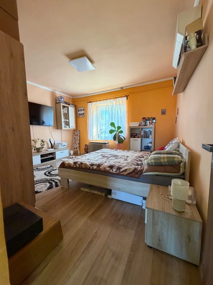 Eladó családi ház Péteri Rákóczi utca - Kép 6