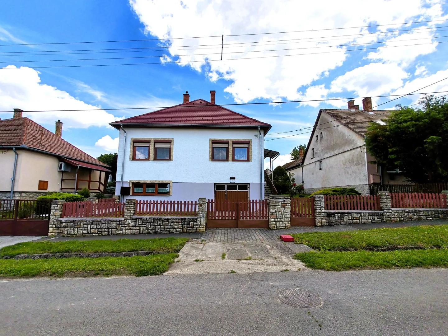 Eladó családi ház Bonyhád