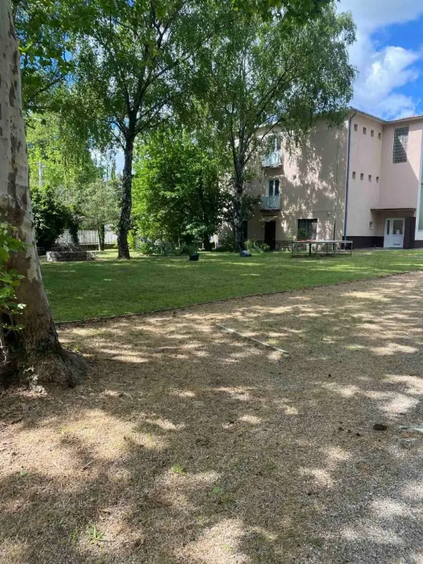 Eladó hotel, szálloda iroda / üzlet / kereskedelmi / szolgáltató Gyenesdiás Tulipán utca