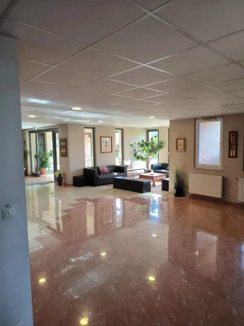 Eladó üdülőházas nyaraló / apartman nyaraló / üdülő Siófok Szent László u. - Kép 2