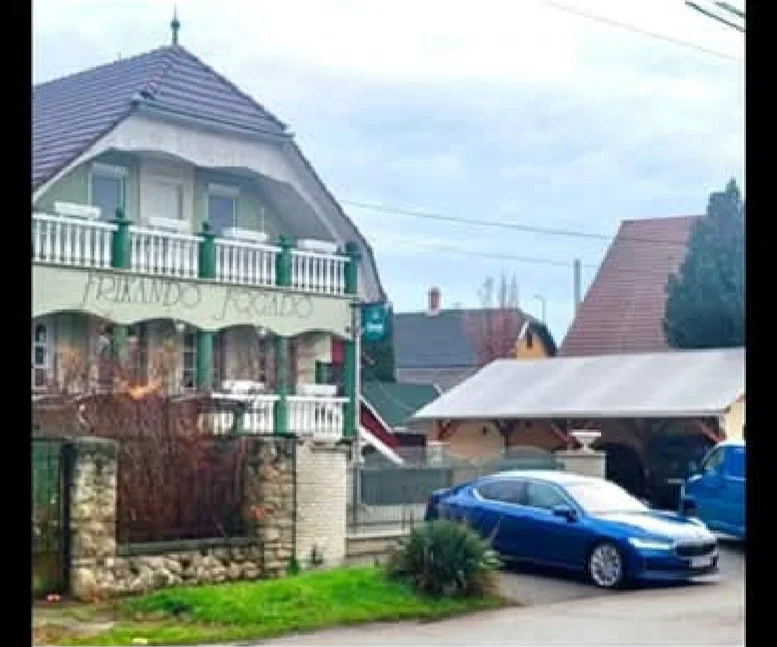 Eladó hotel, szálloda iroda / üzlet / kereskedelmi / szolgáltató Jászapáti József Attila u