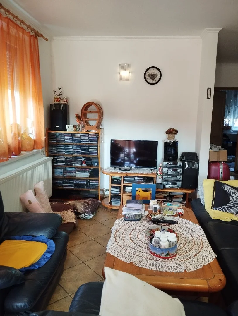 Eladó családi ház Erdőkertes Béke utca - Kép 8