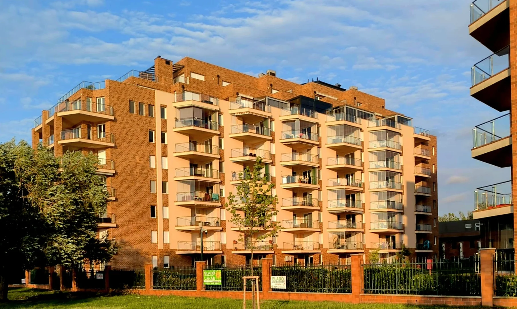 Eladó üdülőházas nyaraló / apartman nyaraló / üdülő Siófok Szent László u.