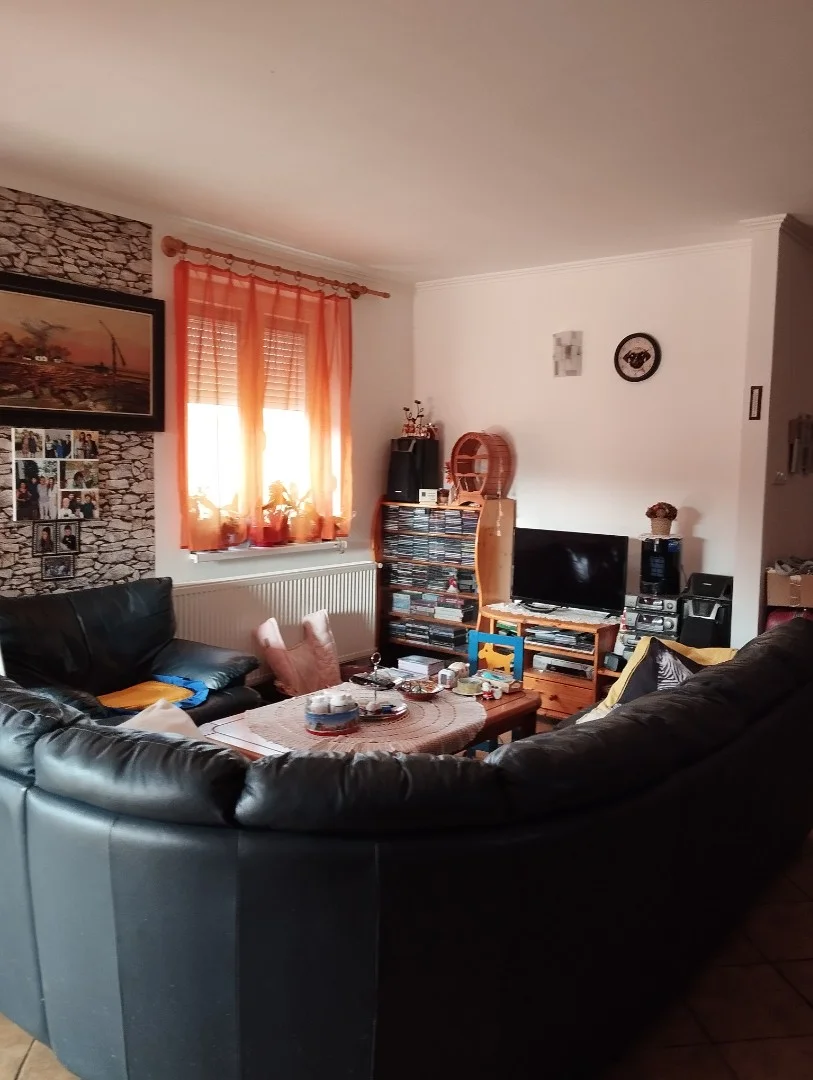Eladó családi ház Erdőkertes Béke utca - Kép 4