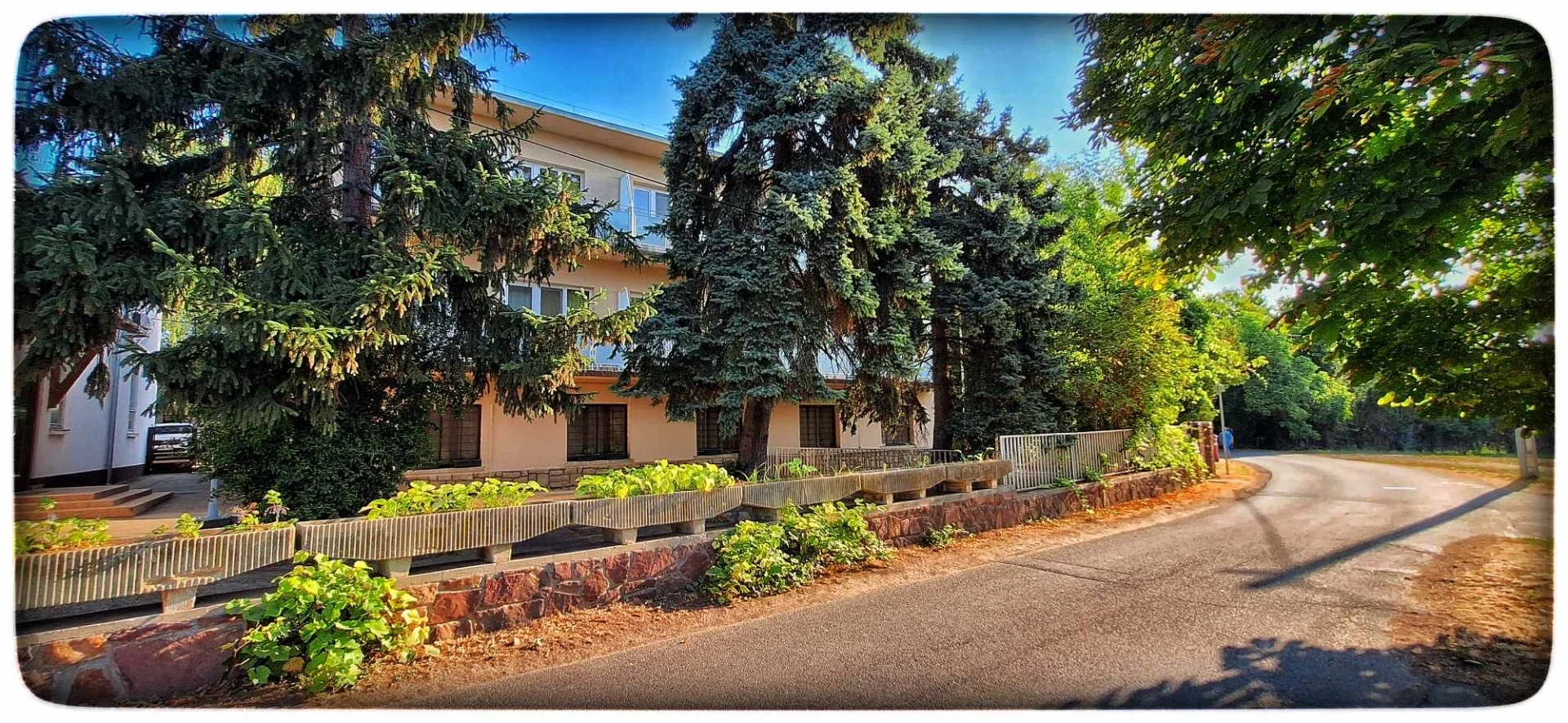 Eladó hotel, szálloda iroda / üzlet / kereskedelmi / szolgáltató Gyenesdiás Tulipán utca - Kép 4