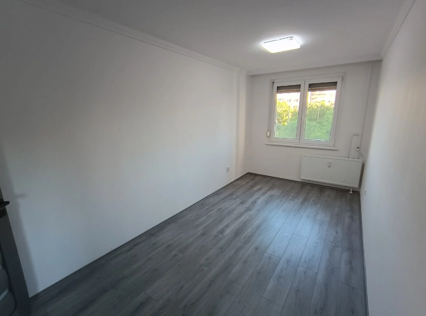 Eladó panel lakás Debrecen Cívis utca - Kép 8