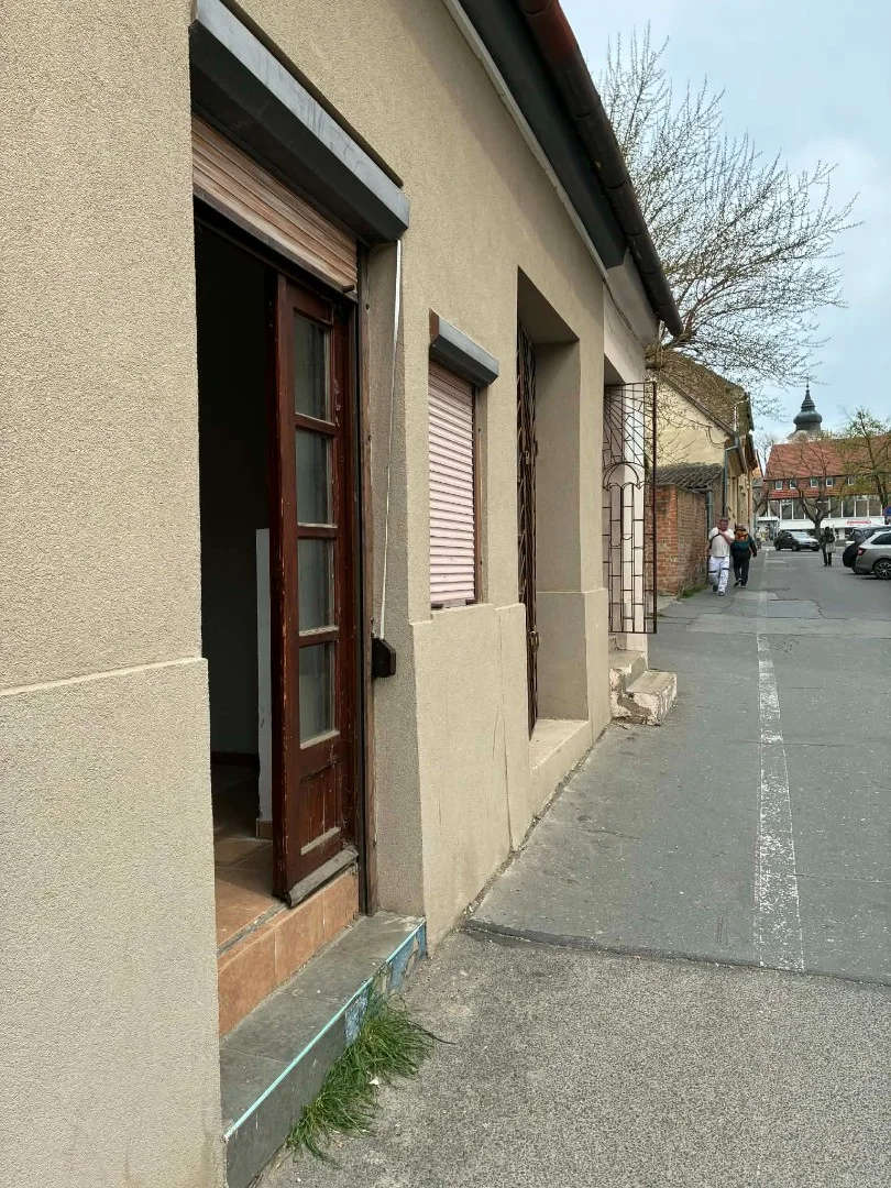 Kiadó üzlet iroda / üzlet / kereskedelmi / szolgáltató Pécs Garay